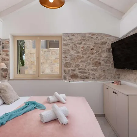 Utopia Tatil Evi *